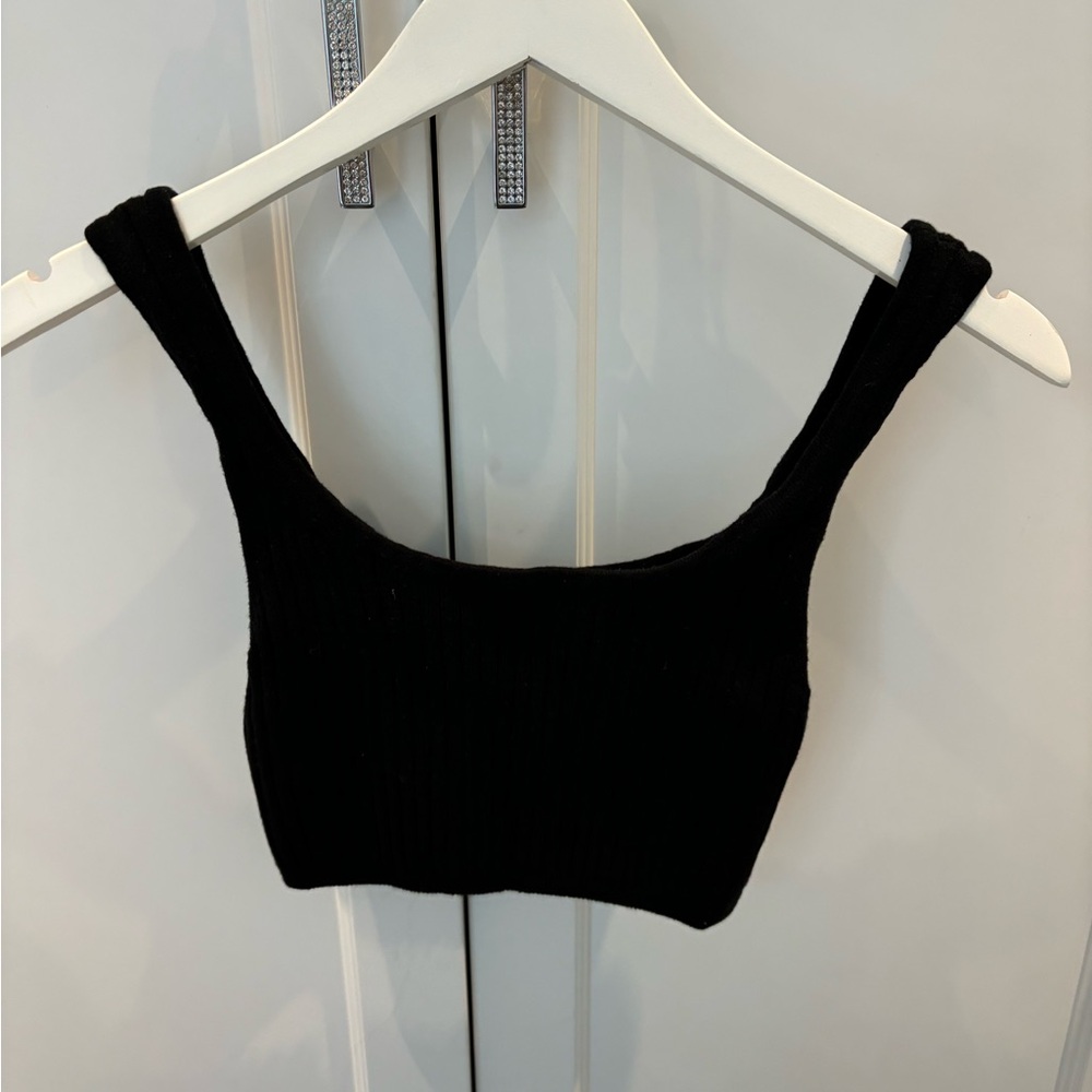 Aritzia cropped tank